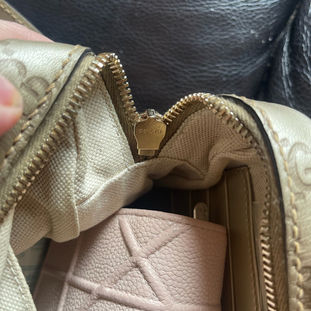 Gucci Bree Disco Guccissima In Gold - Picture 12 of 16